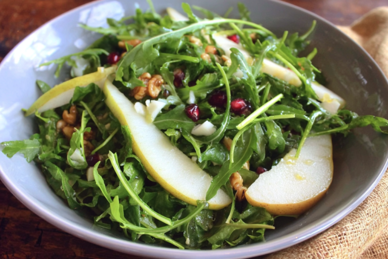 arugula and pear salad featured