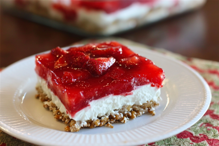 strawberry pretzel salad recipe featured