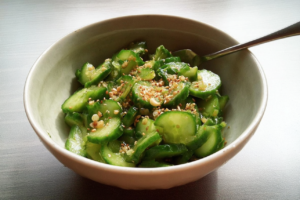 Sunomono salad featured